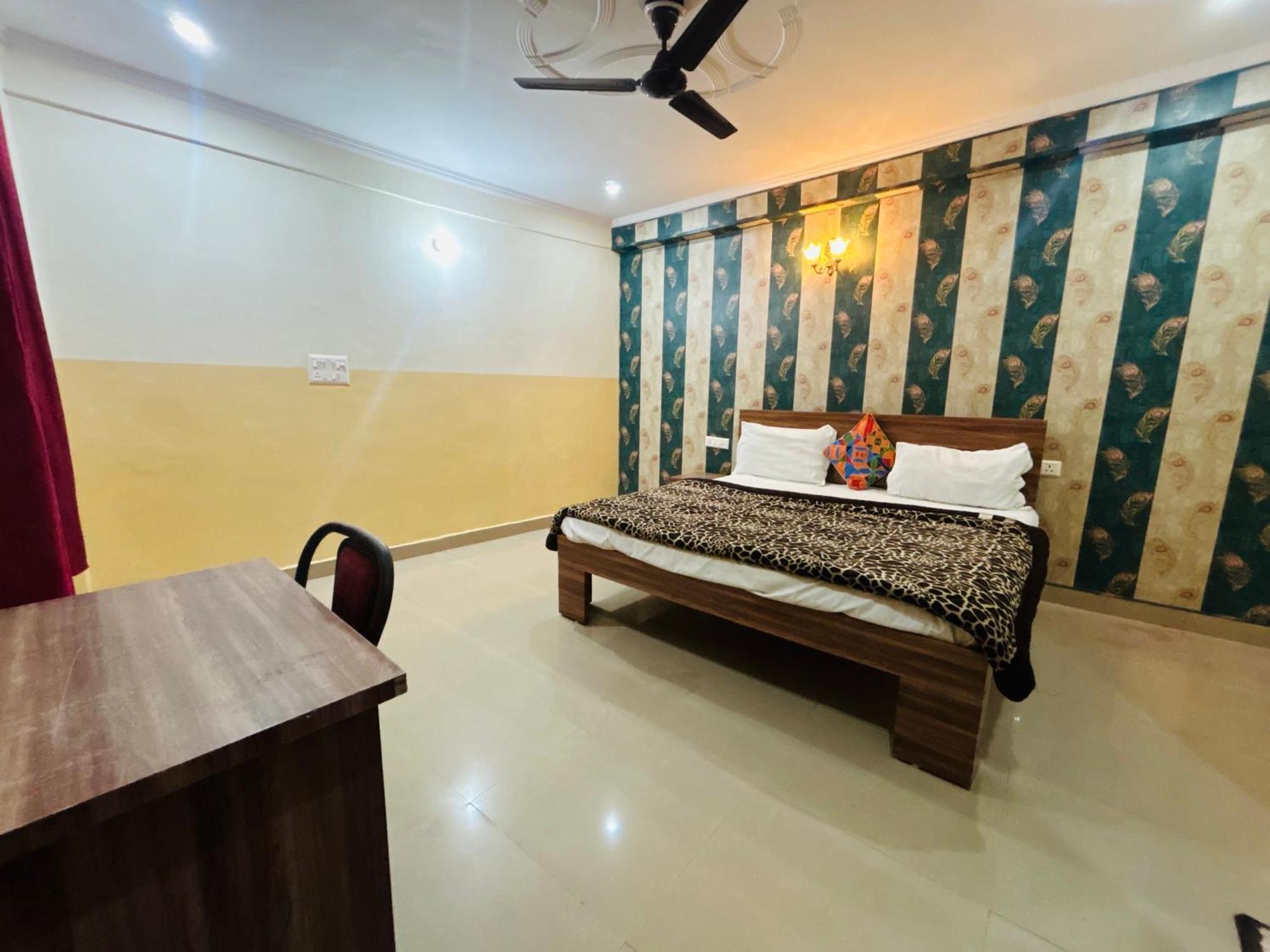 Sainik Guest House 500Mtr From Medanta Hospital Лакхнау Экстерьер фото